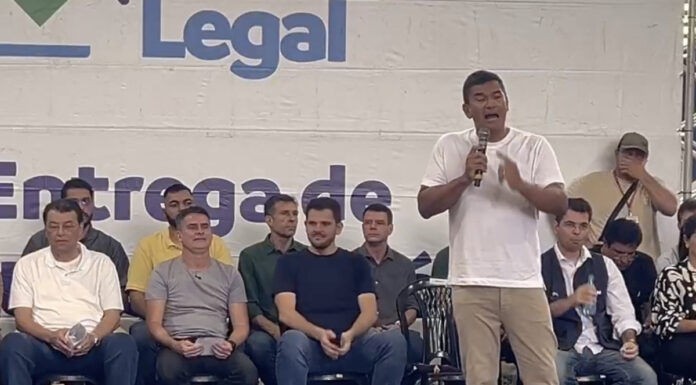 Jesus Alves deixa secretaria em Manaus e entra na disputa por vaga federal