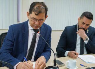 CCJR analisa projetos e destaca política para acumuladores compulsivos