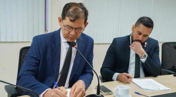 CCJR analisa projetos e destaca política para acumuladores compulsivos