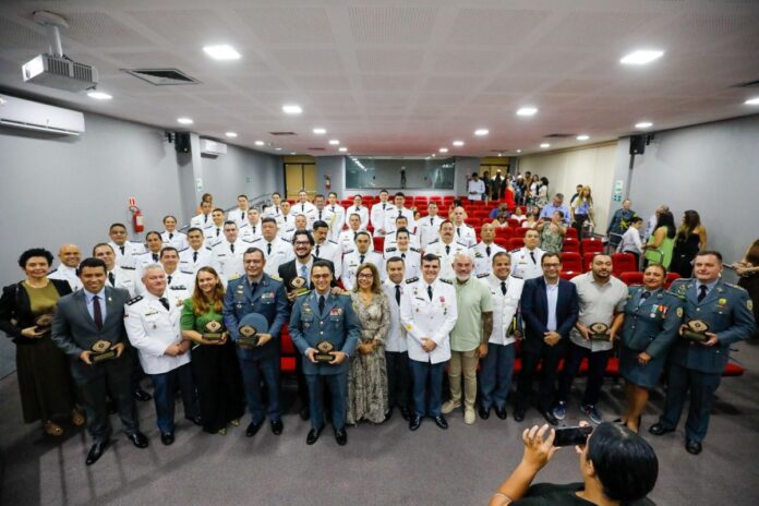 Governador interino Roberto Cidade forma 60 oficiais da PMAM no Curso Superior de Polícia e reforça investimentos na segurança pública 6_foto Antonio Lima Secom
