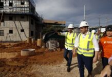 Roberto Cidade vistoria obras e reforça avanço da habitação no Amazonas