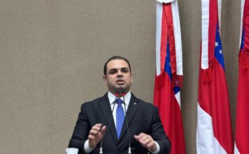 Roberto Cidade assume Governo do Amazonas e promete continuidade administrativa