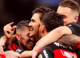 Pedro marca golaço, Flamengo vence Estudiantes e avança às oitavas da Libertadores