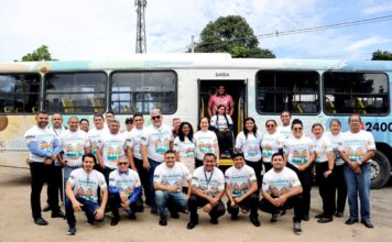 Prefeitura promove ação do Maio Amarelo para ampliar inclusão no transporte coletivo em Manaus