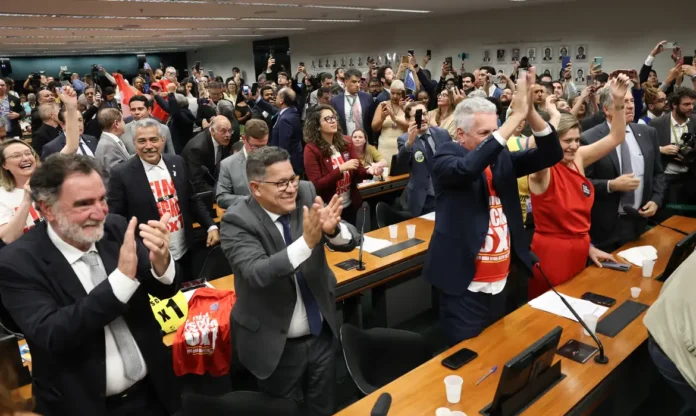 votação escala 6x1