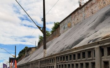 Prefeitura de Manaus avança obra na avenida Mário Ypiranga com 75% da contenção concluída