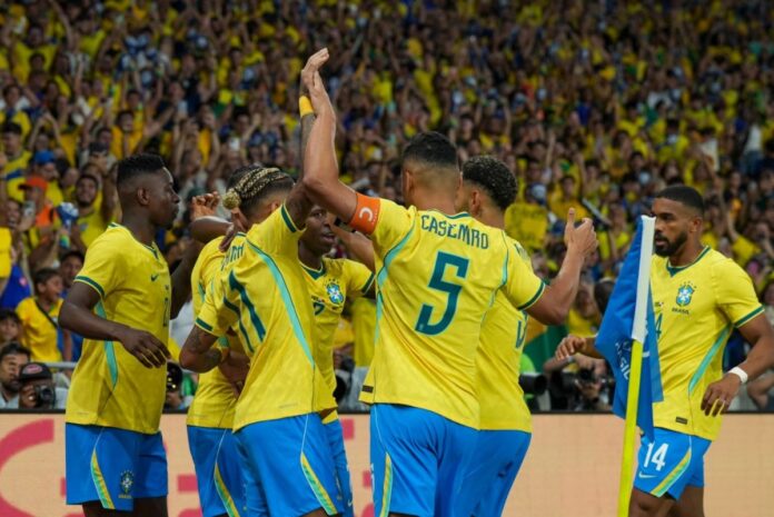 Vinicius Júnior e Casemiro marcaram para a Seleção no primeiro tempo Créditos- Nelson Terme: CBF