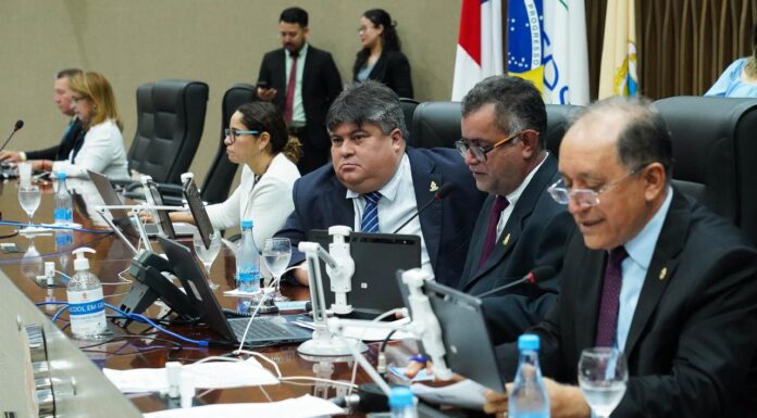 CMM aprova pacote com mudanças fiscais, previdenciárias e sociais em Manaus