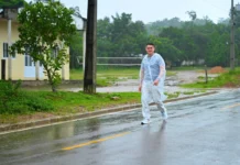 David Almeida visita ramal do Cuieiras e apresenta propostas para infraestrutura rural no Amazonas