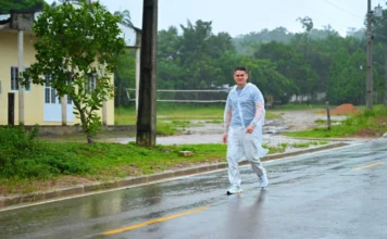 David Almeida visita ramal do Cuieiras e apresenta propostas para infraestrutura rural no Amazonas