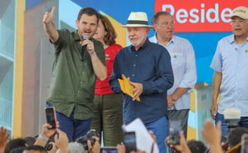 Prefeito Renato Junior entrega 576 moradias com Lula em Manaus e cita legado de David Almeida