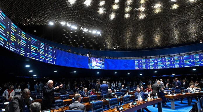Congresso derruba veto de Lula e libera repasses a estados e municípios em período eleitoral