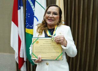 CMM concede Medalha de Ouro a primeira servidora efetiva da história da Casa