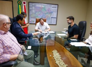 Roberto Cidade homologa primeiro concurso público da história da Sema Amazonas