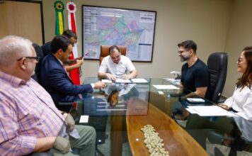 Roberto Cidade homologa primeiro concurso público da história da Sema Amazonas