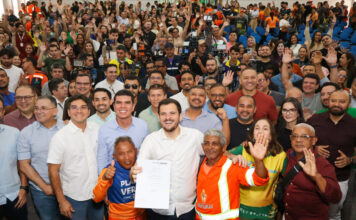Medidas sancionadas por Renato Junior garantem reajuste a mais de 30 mil servidores da Prefeitura