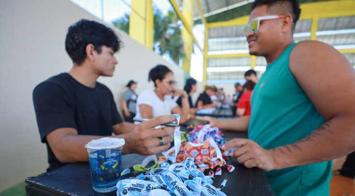 Festival de Parintins 2026 inicia troca de alimentos por pulseiras da Festa dos Visitantes