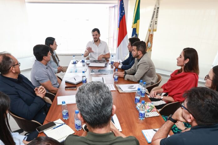 Prefeito Renato Junior discute expansão dos serviços e melhorias em obras com a Energisa para ampliar atendimentos de demandas da população