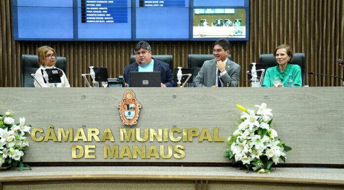 David Reis anuncia pagamento de servidores da CMM e antecipa 13º salário