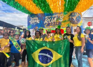 Visita à Rua da Copa promove integração e lazer para idosos em Manaus