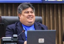 Câmara de Manaus oficializa Medalha de Ouro para Augusto Cury