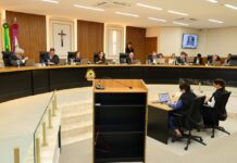 TCE-AM reúne municípios para consolidar políticas públicas voltadas à educação
