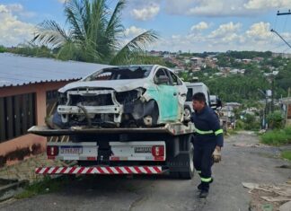 Veículos abandonados e estacionamento irregular são alvo de fiscalização da Prefeitura de Manaus