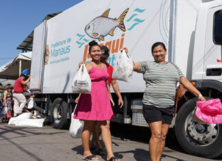 Programa ‘Jaraqui da Gente’ distribui 12 toneladas de pescado e beneficia 1,5 mil pessoas na Redenção