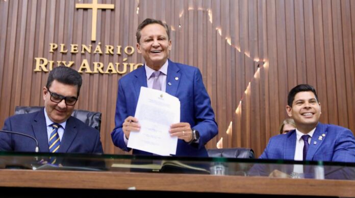 Adjuto Afonso é eleito presidente da Assembleia Legislativa do Amazonas em sessão extraordinária - Foto - Hudson Fonseca - Aleam