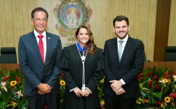 Laura Maria Santiago Lucas toma posse no TRE-AM como segunda mulher titular pela advocacia
