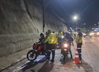 Operação Copa em Manaus removeu 14 veículos irregulares e aplicou 74 autuações