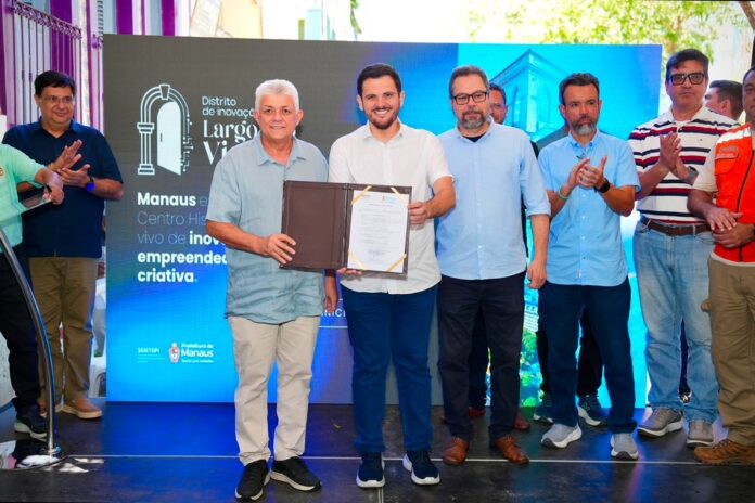Prefeito Renato Junior anuncia instalação de polo digital no Centro Histórico de Manaus e restauro do Casarão de São Vicente 4