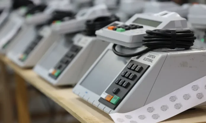 Urna eletrônica, eleições. Foto Rovena Rosa