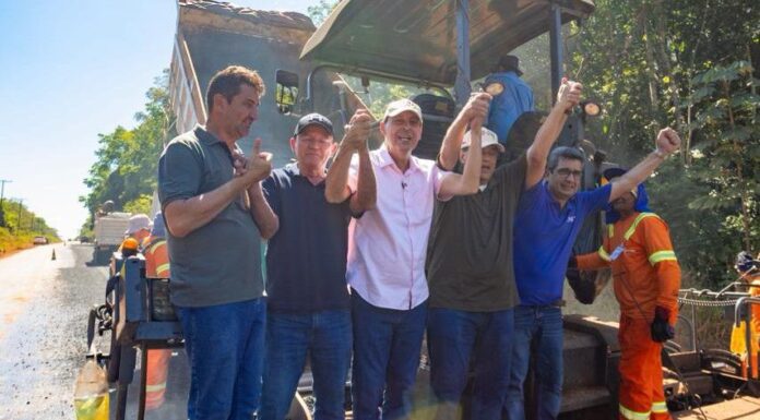 Omar Aziz e Eduardo Braga inauguram três portos e vistoriam obras da BR-319 no Amazonas