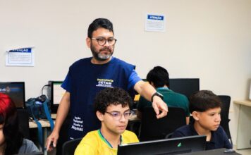 Escola do Legislativo da CMM forma 60 novos alunos e abre inscrições para turmas de informática