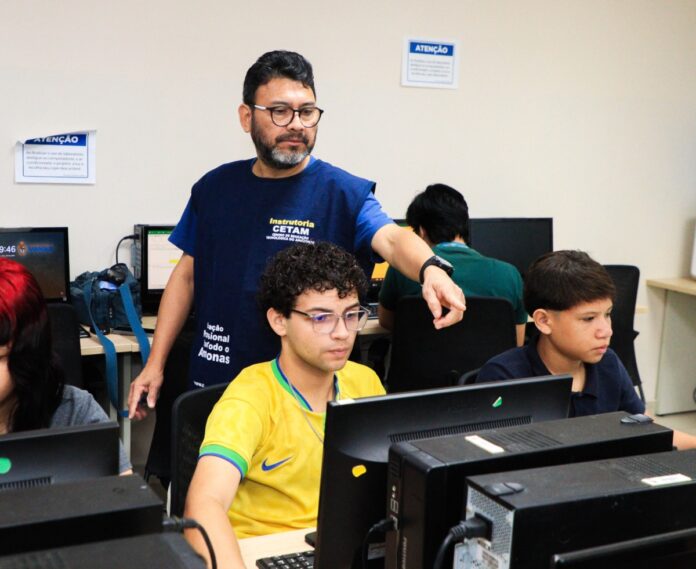 escola legislativo CMM