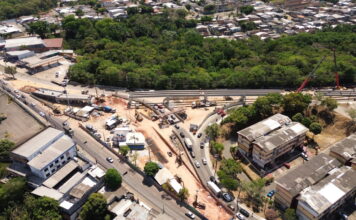 Complexo Viário Passarão conclui instalação das 24 vigas antes do prazo em Manaus