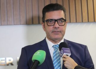 Aleam derruba veto e aprova projeto que garante fornecimento de canabidiol pelo SUS