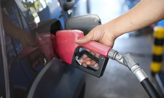 Posto de gasolina, bomba de combustível. Foto José Cruz