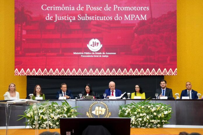 Prefeito Renato Junior prestigia posse de novos promotores de Justiça e destaca diálogo entre instituições em favor da população 4