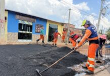 Obras de recuperação asfáltica chegam à comunidade Parque Rio Solimões na zona Oeste