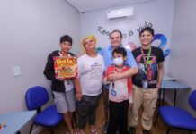 Plano de governo de Roberto Cidade prevê construção de complexo estadual e nova secretaria para atendimento ao autismo.