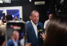 No debate da Band, Omar Aziz aposta em experiência e apresenta plano para reestruturar o Amazonas