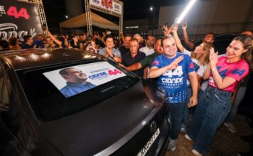 Roberto Cidade inicia campanha com adesivaços em Manaus e Manacapuru