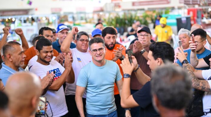 David Almeida percorre o Alvorada e cita obras realizadas durante gestão em Manaus
