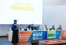 Prefeitura de Manaus entrega certificados para formandos do Programa Bolsa Universidade