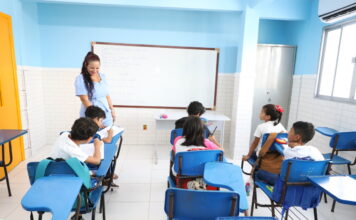 Manaus prevê progressões funcionais para 6 mil servidores da educação em 2026