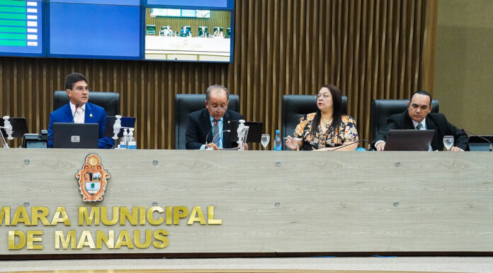 CMM aprova em primeira votação embarque de gestantes pela porta da frente nos ônibus de Manaus