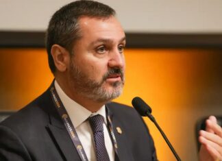 André Mendonça afasta diretor-geral da PF e leva decisão à Segunda Turma do STF