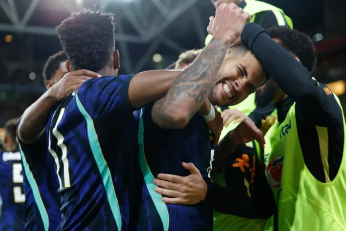 Bruno Guimarães comemora o gol da virada brasileira contra a Austrália no 50° jogo pela Seleção Rafael Ribeiro: CBF